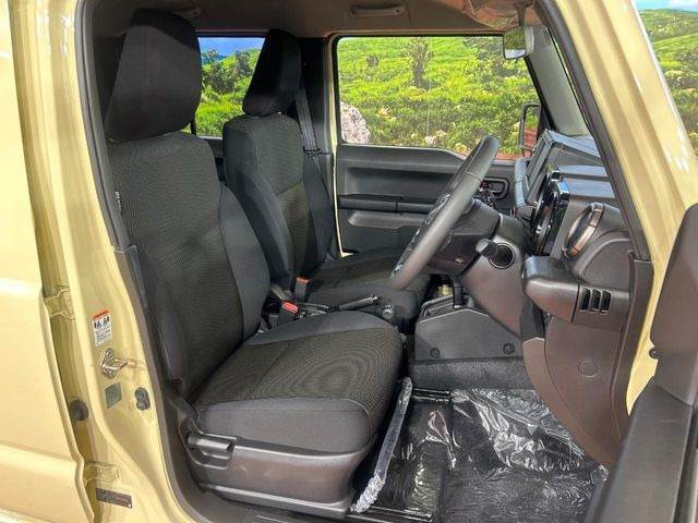 もちろん車内はキレイです♪よりクリーンな状態をキープしたいお客様には『ナノゾーンコート』がおすすめ!新型コロナウイルス対策や、除菌・消臭に効果を発揮し多くの方にご好評いただいております。