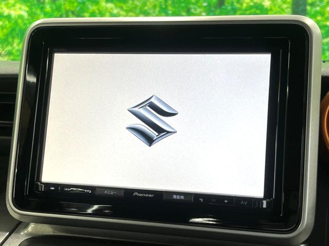 �y����8�C���`�i�r�z�l�C�̏���8�C���`�i�r�𑕔����Ă���܂��B�i�r�̎g���₷���͂������A�I�[�f�B�I�@�\���[��!�L�����v�◷�s�͂������A�ʋ΂┃�����ȂǕ��i�̃h���C�u���y�����Ȃ�͂���