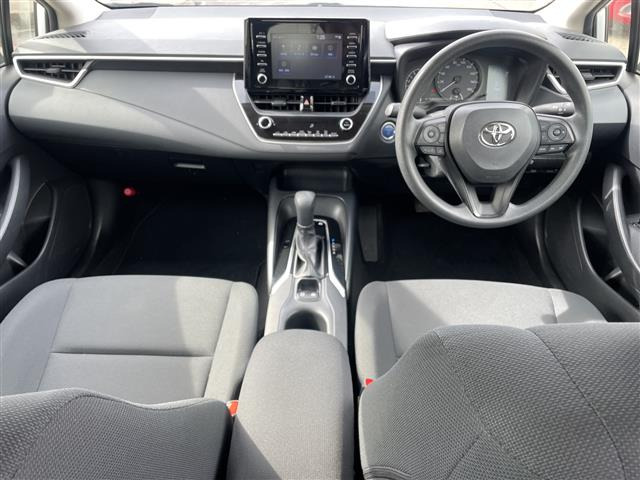 カローラツーリング1.8 ハイブリッド G-X E-Four 4WD