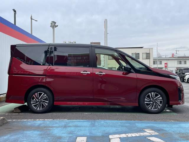 セレナ1.4 e-POWER ハイウェイスターV