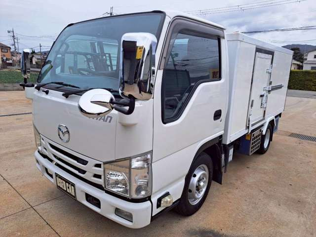 タイタン冷蔵冷凍車