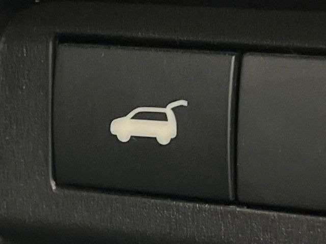 �y�p���[�o�b�N�h�A�z�X�}�[�g�L�[��^�]�Ȃ̃{�^�������������Ń��A�Q�[�g�������ŊJ���܂�!�ו��������Ă��鎞��A�����ʒu�ɂ���o�b�N�h�A��߂�ۂɕ֗��ȋ@�\�ł���