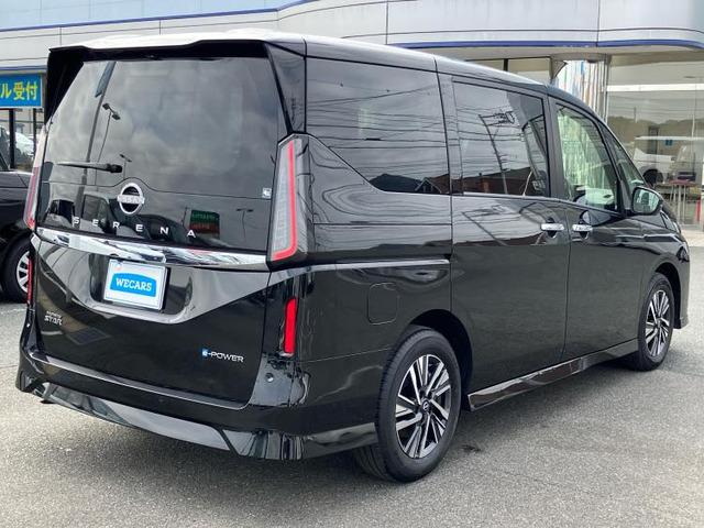 セレナ1.4 e-POWER ハイウェイスターV