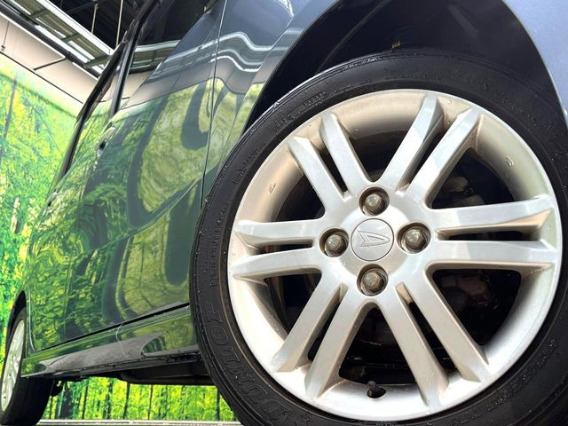 �y����15�C���`�A���~�z�C�[���z�O�ςɃ}�b�`���������A���~�z�C�[���𑕒����Ă���܂��B�e��ЊO�A���~�z�C�[����A�X�^�b�h���X�^�C�����戵�����Ă���܂��B���񂲑��k����������