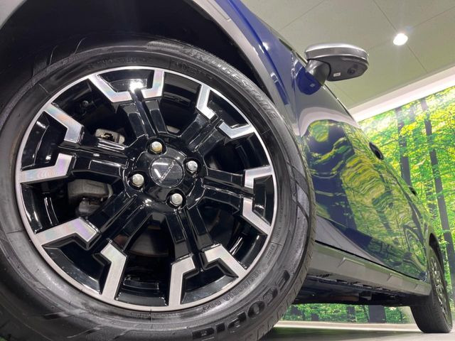 �y�O���[�h��p����16�C���`�A���~�z�C�[���z�f�U�C�����̍��������A���~�z�C�[���𑕒����Ă���܂��B�e��ЊO�A���~�z�C�[����A�X�^�b�h���X�^�C�����戵�����Ă���܂��B���񂲑��k����������