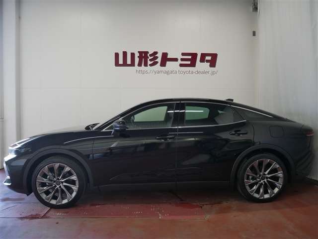 クラウンクロスオーバー2.5 G アドバンスト レザー パッケージ E-Four 4WD