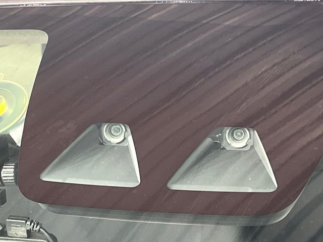 �y�X�}�[�g�A�V�X�g�z���s���ɑO���̎ԗ�����F�����A�Փ˂������Ȏ��͌x��ƃu���[�L�ŏՓˉ���Ɣ�Q�y�����A�V�X�g�B�����S�Ƀh���C�u�����y���݂��������܂��B