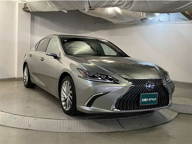 ES300h バージョンL