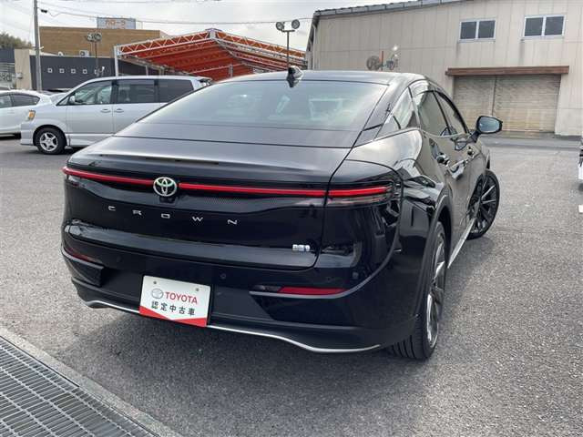 クラウンクロスオーバー2.5 G アドバンスト レザー パッケージ E-Four 4WD