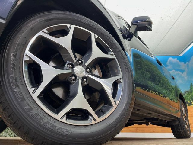 �y����18�C���`�A���~�z�C�[���z�O�ςɃ}�b�`���������A���~�z�C�[���𑕒����Ă���܂��B�e��ЊO�A���~�z�C�[����A�X�^�b�h���X�^�C�����戵�����Ă���܂��B���񂲑��k����������