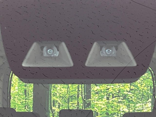 �y�X�}�[�g�A�V�X�g�z���s���ɑO���̎ԗ�����F�����A�Փ˂������Ȏ��͌x��ƃu���[�L�ŏՓˉ���Ɣ�Q�y�����A�V�X�g�B�����S�Ƀh���C�u�����y���݂��������܂��B