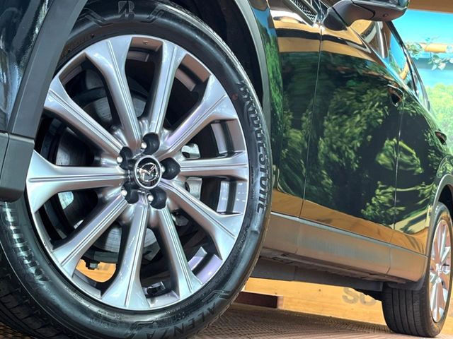 �y����20�C���`�A���~�z�C�[���z�O�ςɃ}�b�`���������A���~�z�C�[���𑕒����Ă���܂��B�e��ЊO�A���~�z�C�[����A�X�^�b�h���X�^�C�����戵�����Ă���܂��B���񂲑��k����������