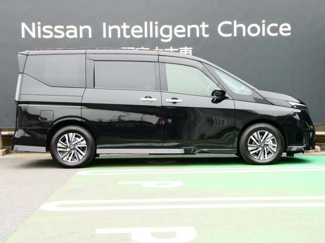 セレナ1.4 e-POWER ハイウェイスターV