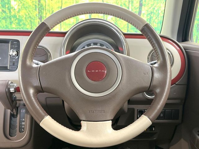 �y�X�G�[�h�X�e�A�����O�z����ɂ����f�ނ��̗p����A�O���b�v���\�ɗD�ꂽ�X�e�A�����O�ł��B�n���h�����O���̑��쐫�����サ�A���S�E���S�ȑ��s�ɍv�����܂��B���������ӂ�錩���ڂ������ł��ˁ�