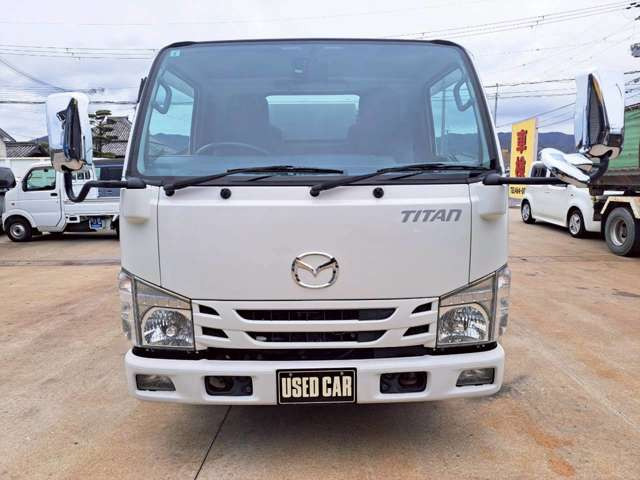 タイタン冷蔵冷凍車