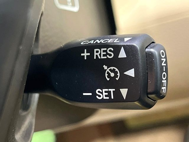 �y�N���[�Y�R���g���[���z�������H�����N���N���s�B�A�N�Z���𗣂��Ă���葬�x�ő��s���ł��A�������^�]���̕��S���y��!�����E�������ȒP�ȃX�C�b�`����Œ����ł��܂��B