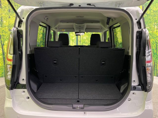 ���i�̂���������ʋ΁A���}���ɏ\���ȉ׎��X�y�[�X���m�ۂ��Ă���܂��B�Z�J���h�V�[�g��|���ƁA�傫�ȉו��̐ύڂ��\�ł���