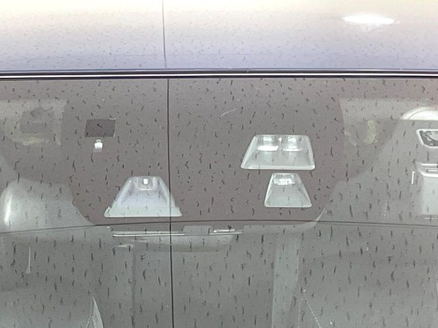 �y�X�}�[�g�u���[�L�T�|�[�g�z���s���ɑO���̎ԗ�����F�����A�Փ˂������Ȏ��͌x��ƃu���[�L�ŏՓˉ���Ɣ�Q�y�����A�V�X�g�B�����S�Ƀh���C�u�����y���݂��������܂��B