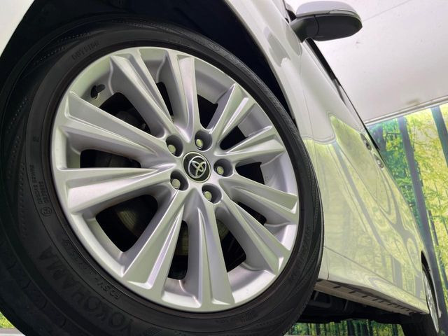 �y����18�C���`�A���~�z�C�[���z�O�ςɃ}�b�`���������A���~�z�C�[���𑕒����Ă���܂��B�e��ЊO�A���~�z�C�[����A�X�^�b�h���X�^�C�����戵�����Ă���܂��B���񂲑��k����������