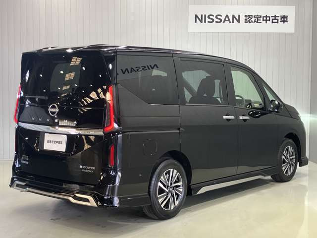 セレナ1.4 e-4ORCE ハイウェイスターV 4WD