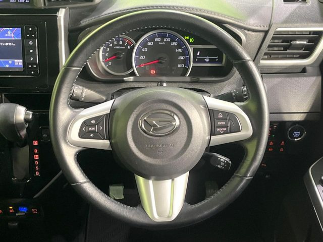 �y�����v�����X�e�A�����O�z�㎿�Ȋv���g�p���邱�ƂŁA��ɂ����������݂ƂĂ��^�]���₷���n���h���ł���