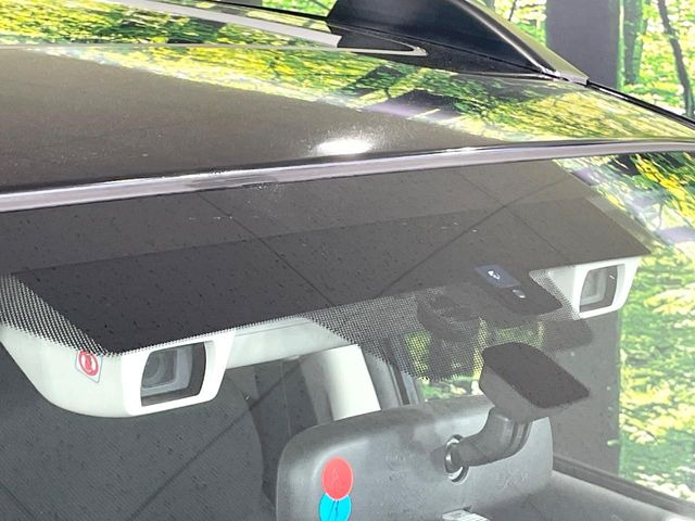 �y�A�C�T�C�g�z�O���̎ԗ��������m���A�Փ˂������Ȏ��͌x��Œ��ӂ𑣂��A�u���[�L�𓥂ޗ͂��T�|�[�g�B�u���[�L�𓥂߂Ȃ������ꍇ�͏Փ˔�Q�y���u���[�L���쓮�A�Փˉ�����T�|�[�g���܂��B