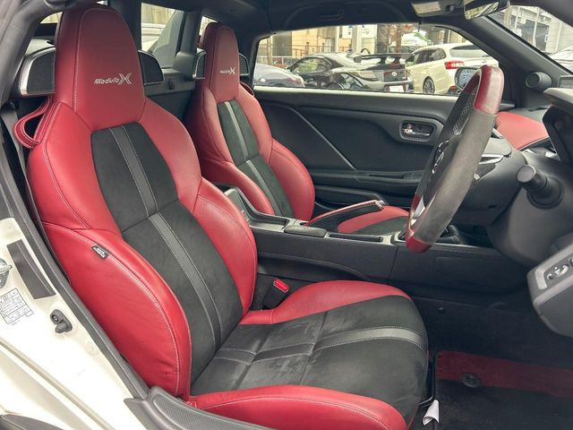 �y��p�X�|�[�c�V�[�g�z�z�[���h���ɗD��A�J�[�u���̑̂������}�����Ă���܂��B�܂��A�̂Ƀt�B�b�g���邩�獘��w�������ɂ����A�����O�h���C�u�⍂�����s�ł����K�ɂ��߂������������܂���