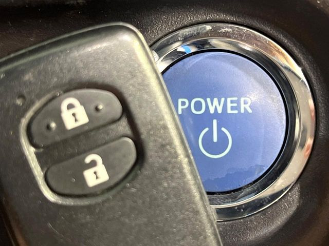 �y�X�}�[�g�L�[�z�J�o����|�P�b�g�ɓ��ꂽ�܂܂ł��h�A�̎{���E�������\�ȃX�}�[�g�L�[�𑕔��B�G���W���̃I���E�I�t�����J�M�����o���K�v����������Ƃ��Ă��֗��ł���