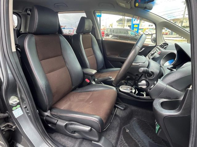 �^�]�ȃV�[�g���͎g�p�������Ȃ��A�ǍD�ȏ�ԂƂȂ��Ă��܂��B���J�Ɏg���Ă������Ƃ��悭�킩��܂��ˁB