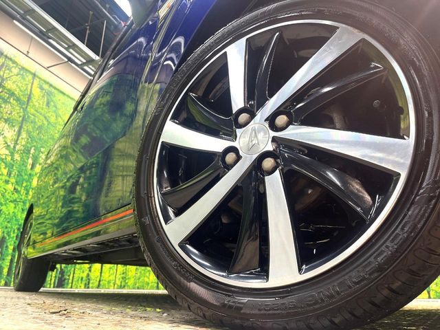 �y����16�C���`�A���~�z�C�[���z�O�ςɃ}�b�`���������A���~�z�C�[���𑕒����Ă���܂��B�e��ЊO�A���~�z�C�[����A�X�^�b�h���X�^�C�����戵�����Ă���܂��B���񂲑��k����������