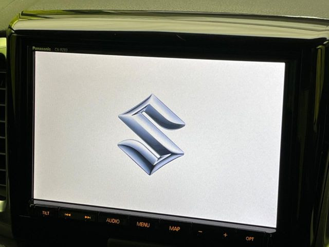 �y�����i�r�z�l�C�̏����i�r�𑕔����Ă���܂��B�i�r�̎g���₷���͂������A�I�[�f�B�I�@�\���[��!�L�����v�◷�s�͂������A�ʋ΂┃�����ȂǕ��i�̃h���C�u���y�����Ȃ�͂���