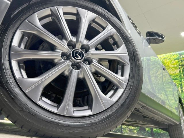 �y����20�C���`�A���~�z�C�[���z�O�ςɃ}�b�`���������A���~�z�C�[���𑕒����Ă���܂��B�e��ЊO�A���~�z�C�[����A�X�^�b�h���X�^�C�����戵�����Ă���܂��B���񂲑��k����������