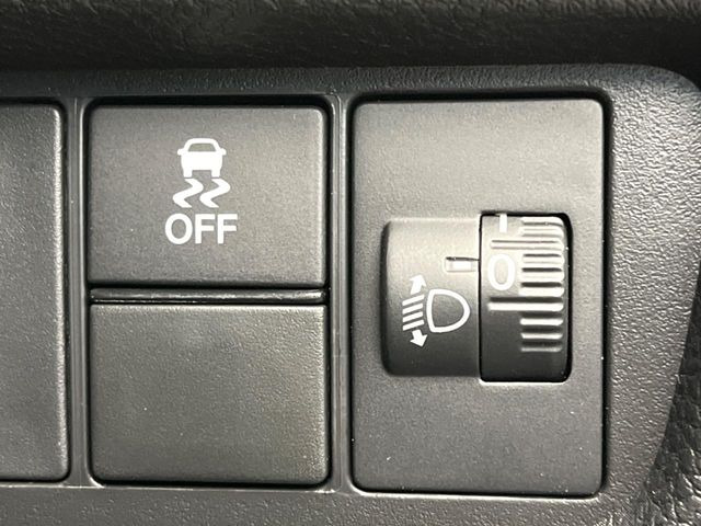 �y������h�~���u�z�ԗ��̉���������m����ƁA�����I�Ɏԗ��̐i�s������ۂ悤�Ɏԗ��𐧌䂵�܂��B�J�̓��ȂǊ���₷���H�ʏ󋵂ł����S�ȉ^�]���\�ł��B