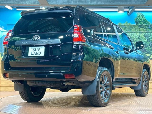 ☆全国のネクステージからお取り寄せが可能※!遠方の店舗に展示してあるクルマが気になる場合も、最寄りの店舗でご覧いただくことが可能です!是非私たちに要望をお聞かせください!※別途費用