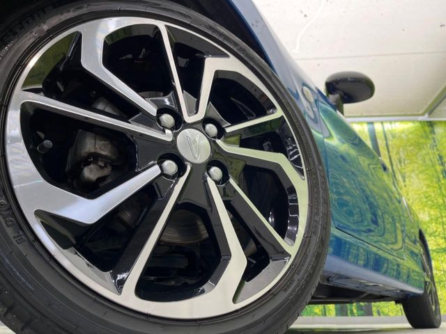 �y����16�C���`�A���~�z�C�[���z�O�ςɃ}�b�`���������A���~�z�C�[���𑕒����Ă���܂��B�e��ЊO�A���~�z�C�[����A�X�^�b�h���X�^�C�����戵�����Ă���܂��B���񂲑��k����������