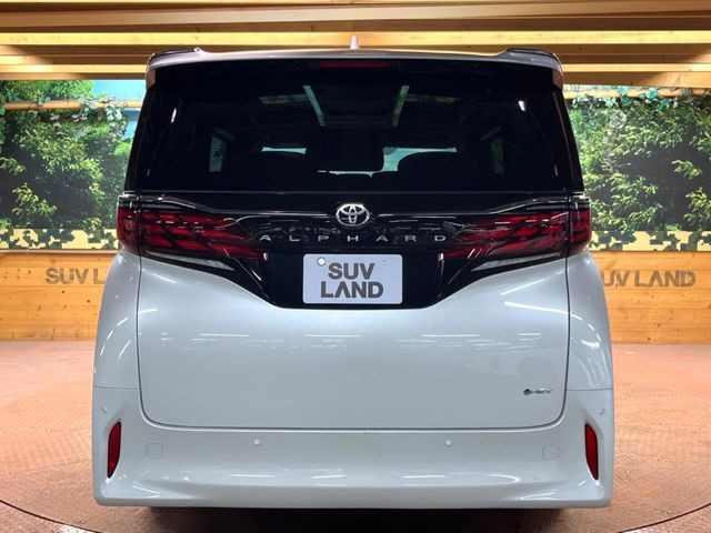 安心の最長10年・走行無制限保証(有償)をご用意。保証内容も充実はもちろん、無料点検&オイル交換や、年中無休の全国・24時間ロードサービスも付帯されておりますのでご安心下さい。