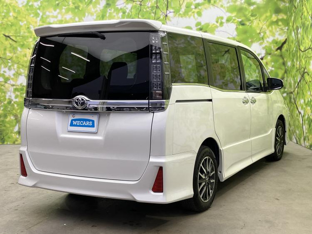 ヴォクシー2.0 ZS 煌