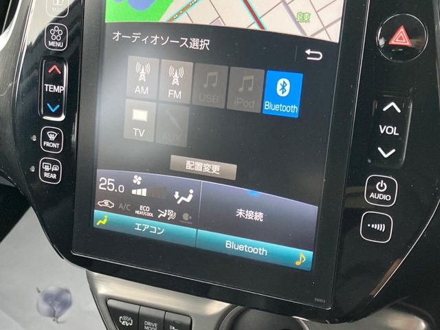 【純正ナビ】人気の純正ナビを装備。オーディオ機能も充実しており、Bluetooth接続すればお持ちのスマホやMP3プレイヤーの音楽を再生可能!毎日の運転がさらに楽しくなります!!