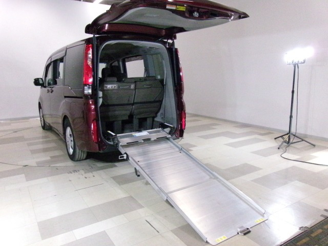 ステップワゴン1.5 G ホンダ センシング 車いす仕様車 3列目乗車タイプ