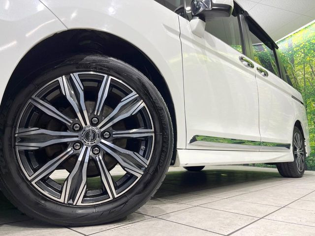 �y17�C���`�A���~�z�C�[���z�O�ςɃ}�b�`�����A���~�z�C�[���𑕒����Ă���܂��B�e��A���~�z�C�[����A�X�^�b�h���X�^�C�����戵�����Ă���܂��B���񂲑��k����������