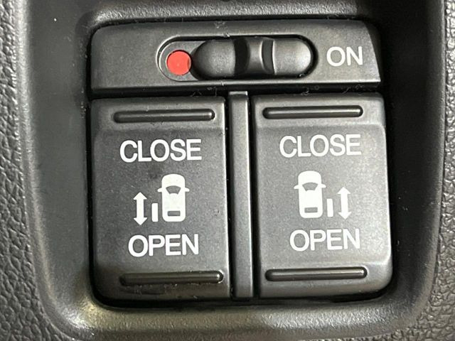 �y�����p���[�X���C�h�h�A�z�X�}�[�g�L�[��^�]�Ȃ̃X�C�b�`�Ō�ȗ����X���C�h�h�A�̊J���\���d��������͂����ăh�A���J����K�v�������A�����Ȃ��q�l�ł��ȒP�ɊJ���߂ł����K�ł���