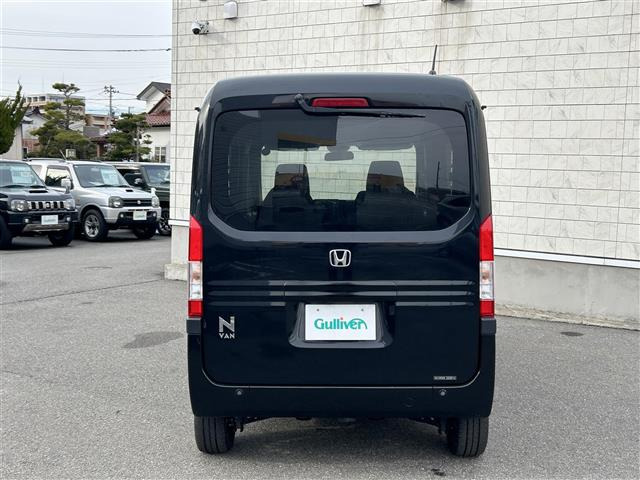 N-VAN+スタイル ファン ターボ  4WD