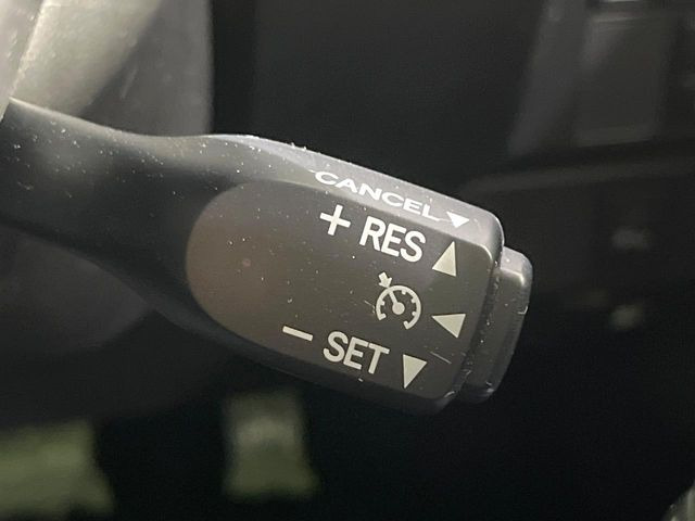 �y�N���[�Y�R���g���[���z�������H�����N���N���s�B�A�N�Z���𗣂��Ă���葬�x�ő��s���ł��A�������^�]���̕��S���y��!�����E�������ȒP�ȃX�C�b�`����Œ����ł��܂��B