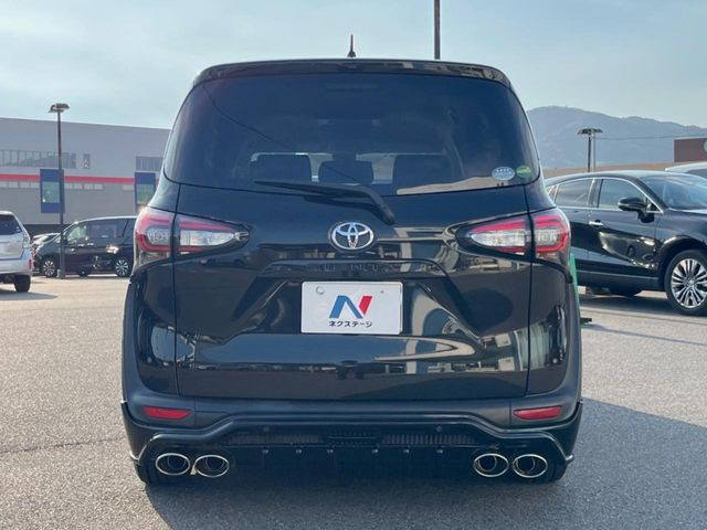 安心の最長10年・走行無制限保証(有償)をご用意。保証内容も充実はもちろん、無料点検&オイル交換や、年中無休の全国・24時間ロードサービスも付帯されておりますのでご安心下さい。