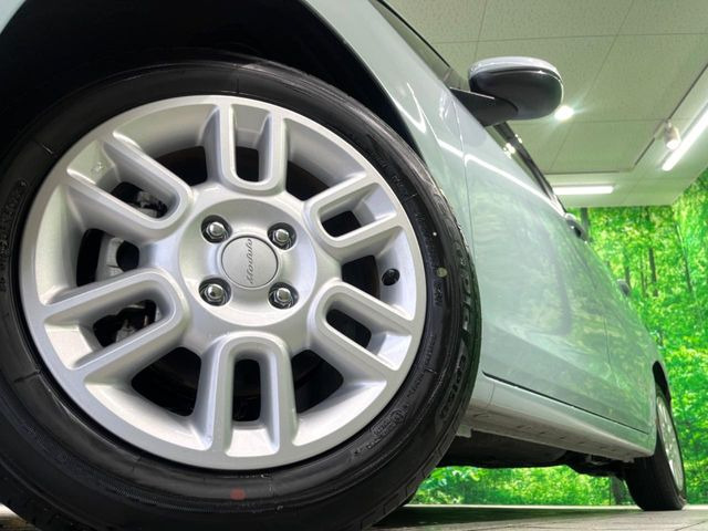 �y15�C���`�A���~�z�C�[���z�O�ςɃ}�b�`�����A���~�z�C�[���𑕒����Ă���܂��B�e��A���~�z�C�[����A�X�^�b�h���X�^�C�����戵�����Ă���܂��B���񂲑��k����������