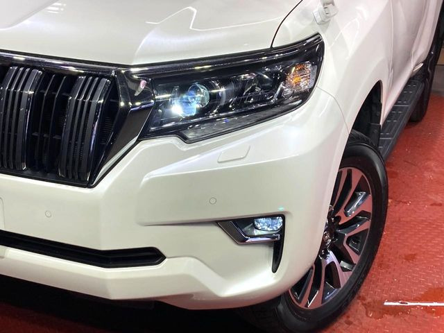 �yLED�w�b�h���C�g�z���V����ԑ��s�����ǍD�Ȏ��E���m�ۂ����S���ĉ^�]�ł��鍂�P�xLED�w�b�h���C�g�𑕔�!�_�����x�������A����d�͂��}�����Ă��܂��B