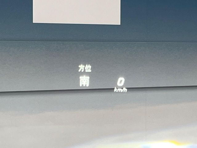 ���w�b�h�A�b�v�f�B�X�v���C:���݂̑��x�⑖�s�����f�W�^���\���ŉ^�]�ȑO���̃K���X�ɓ��e!�^�]���A���������炳���K�v�ȏ����m�F�ł���̂łƂ��Ă��֗��ň��S!