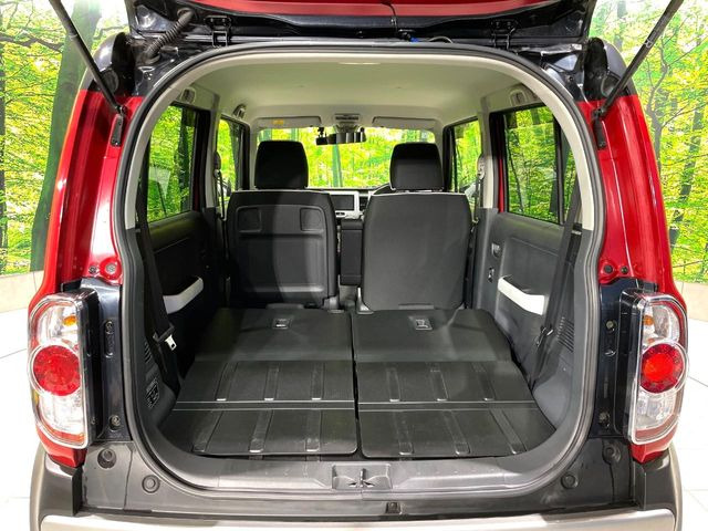 ���i�̂���������ʋ΁A���}���ɏ\���ȉ׎��X�y�[�X���m�ۂ��Ă���܂��B�Z�J���h�V�[�g��|���ƁA�傫�ȉו��̐ύڂ��\�ł���