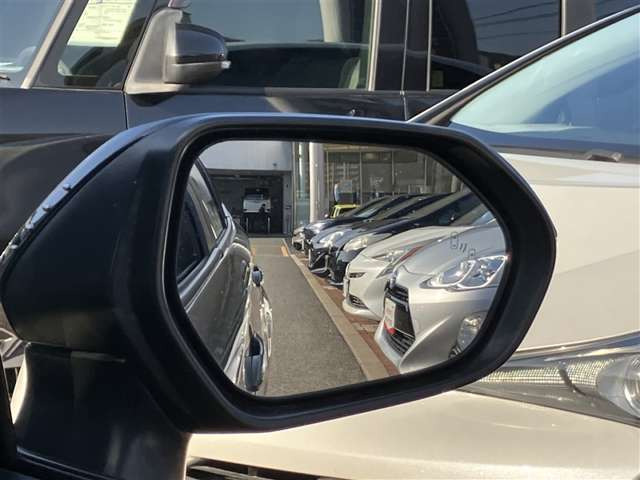 カローラツーリング1.8 ハイブリッド W×B