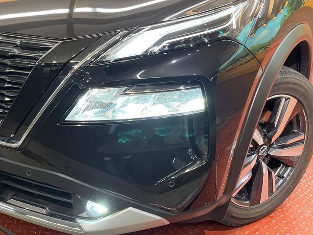 �yLED�w�b�h���C�g�z���V����ԑ��s�����ǍD�Ȏ��E���m�ۂ����S���ĉ^�]�ł��鍂�P�xLED�w�b�h���C�g�𑕔�!�_�����x�������A����d�͂��}�����Ă��܂��B